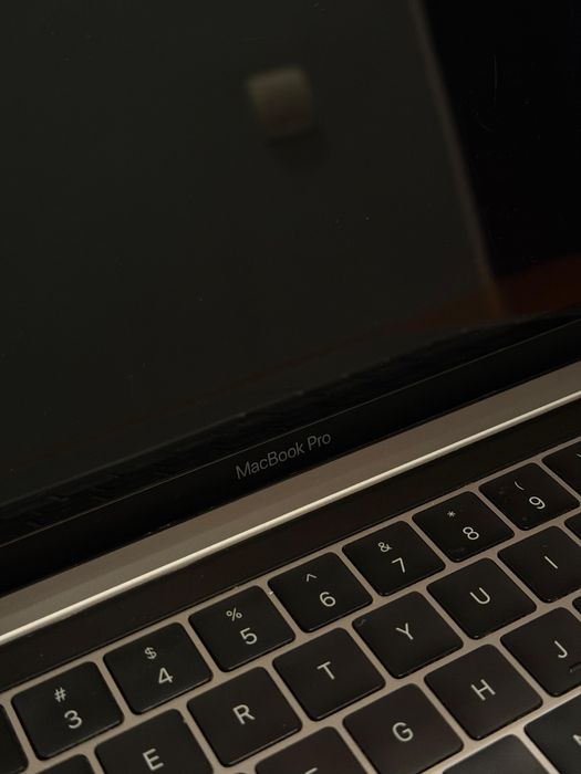 Продам Macbook Pro