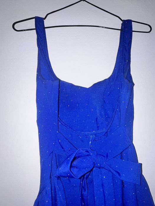 Rochie scurta.
