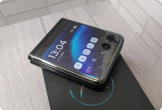 Motorola Razr 40 ultra +