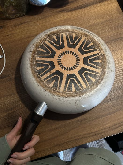 Tefal тиган незалепващ