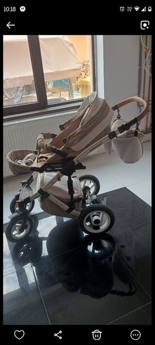 Vând lucruri pentru bebe