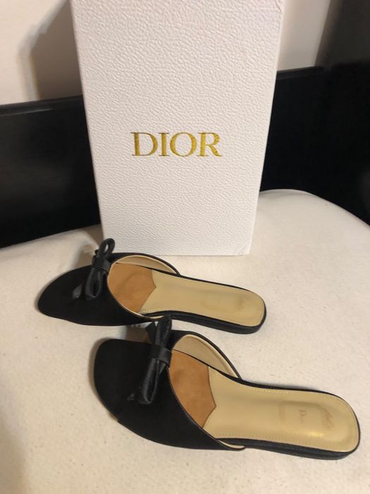 Slapi Dior , calitate premium , pe stoc , noi , 39