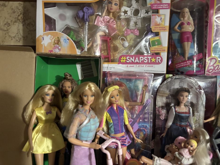 Продам коллекцию барби
