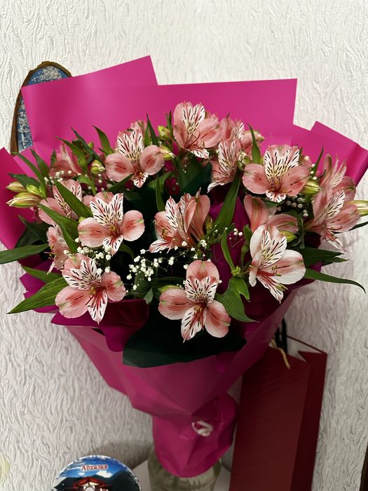 Продаю готовые букеты(цветы)