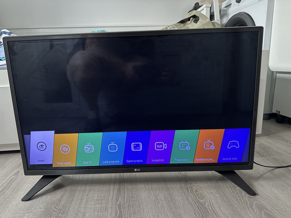 Televizor LG 81 cm diagonala