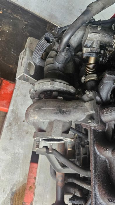 Двигател Volvo V70 163кс D5