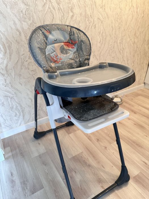 Продам стульчик для кормления.