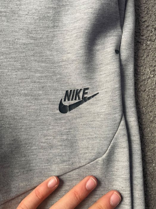 Nike tech детски размер