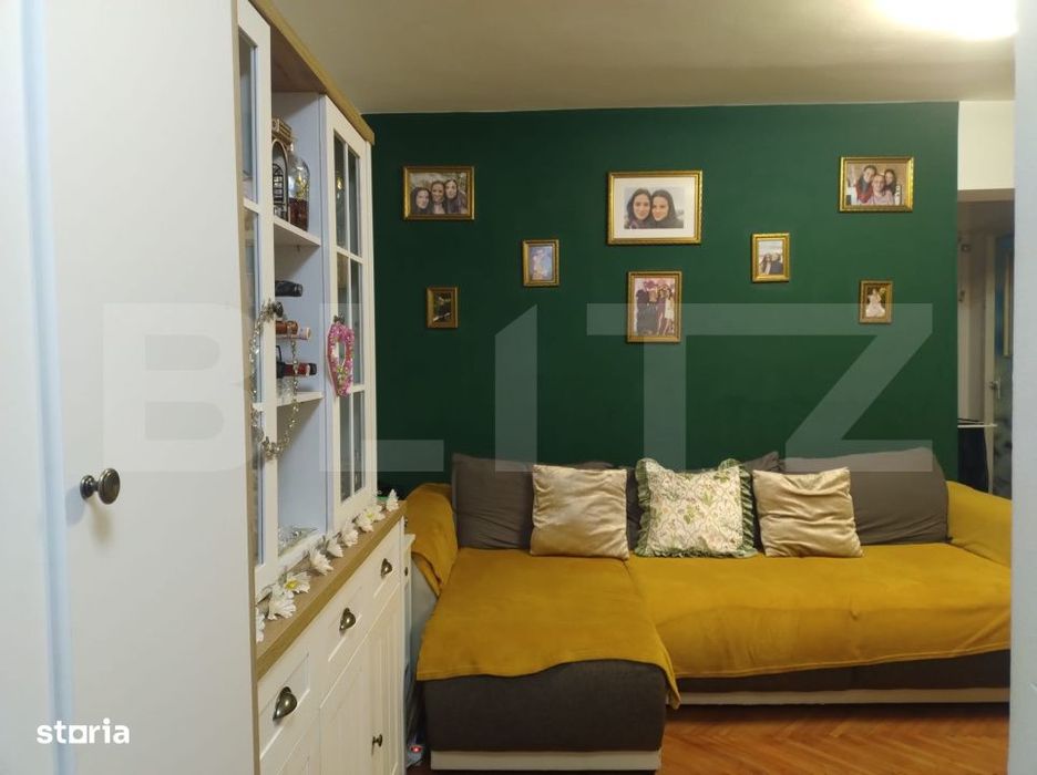 Apartament cu 3 camere, zona Licee
