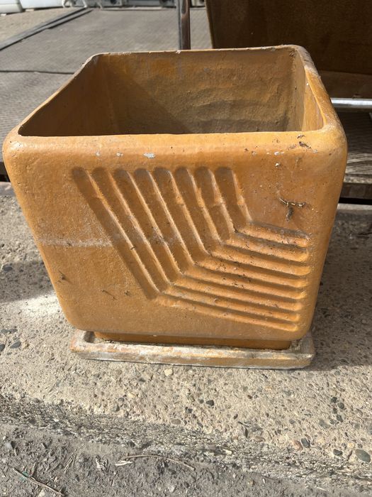 10бр. Масивни големи керамични кашпи 42х42х40