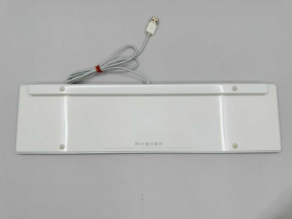 Tastatura Apple cu fir, alba, Franceza