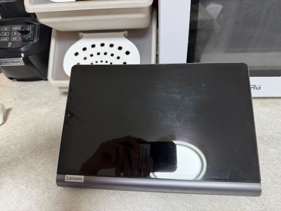 Планшет Lenovo YOGO