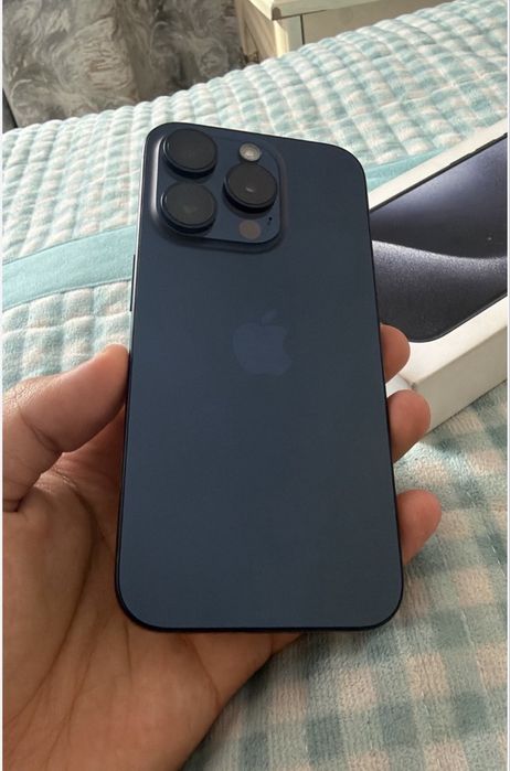 Продам Iphone 15 pro