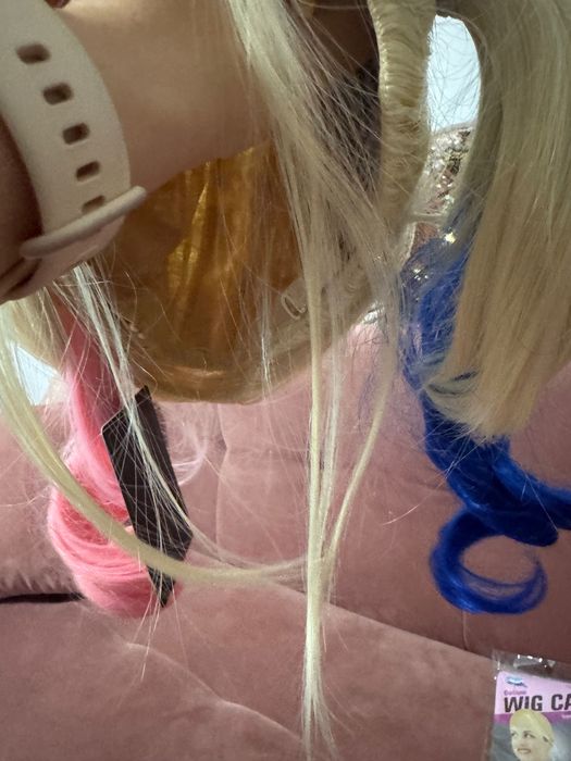 Peruca NOUA Harley Quinn, cu eticheta si accesorii