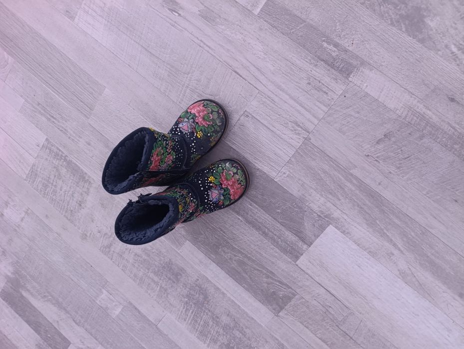 Отдам одежду, обувь детская, женская