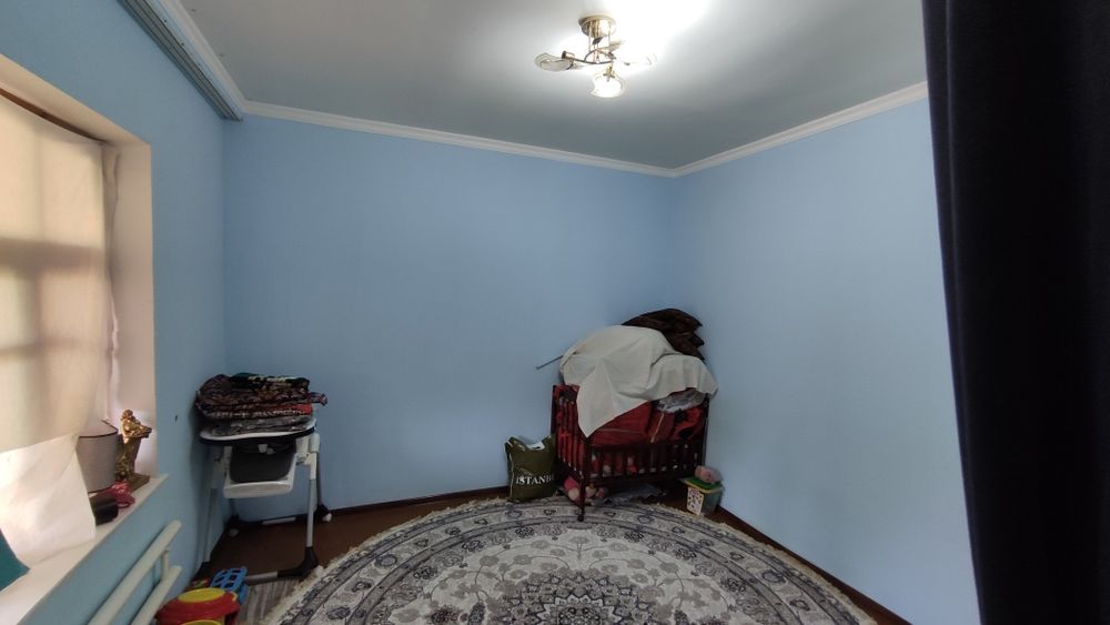 ARENDA xovli chirchiq bozori pastida 2 xona  xamma sharoitlari b.n