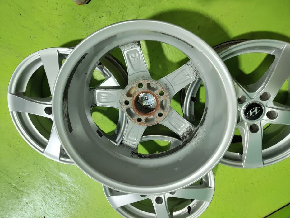 16 5x114.3 Hyundai Kia лети джанти 5х114.3