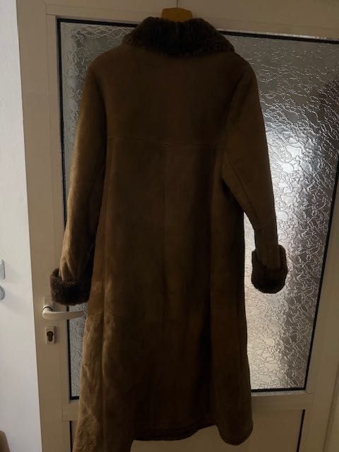 Кожух за мъж и за жена от агнешка кожа