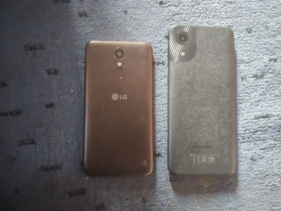 Продам два телефона