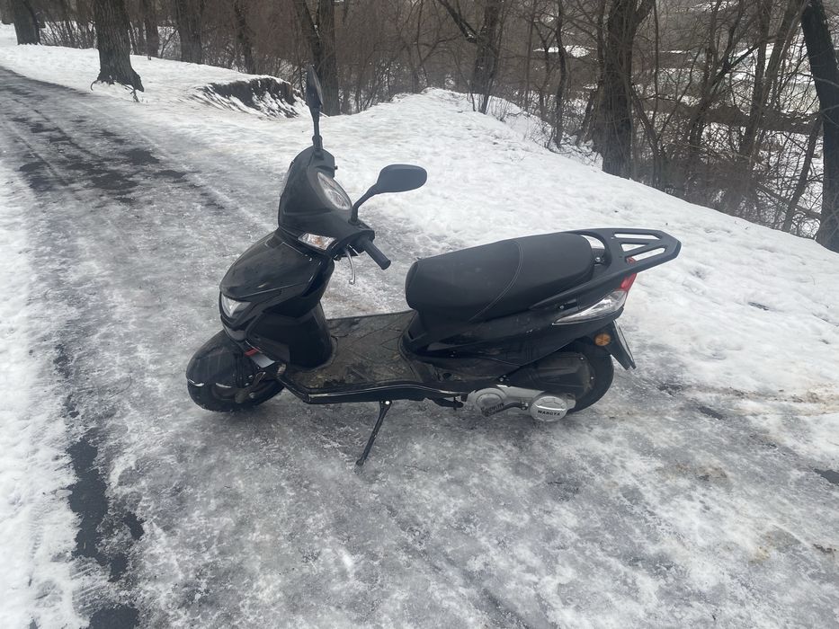 Продам мопед в хорошем состояние сел поехал