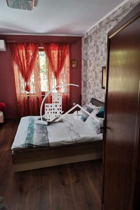 Продава се Етаж от къща в Варна, Център - 95 кв.м за 3148 €/кв.м - Снимка #1