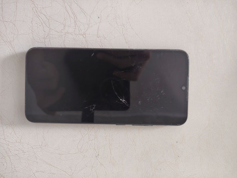 Продам срочно старый в хлам Redmi 9A