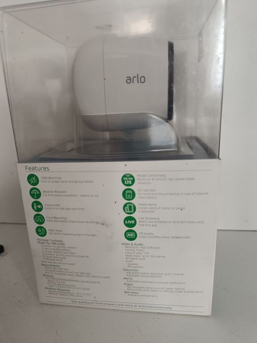 Охранителна камера Arlo Go