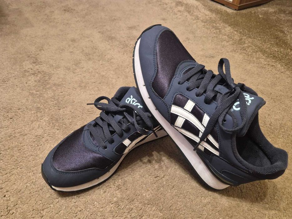 Adidasi ASICS Lyte Classic