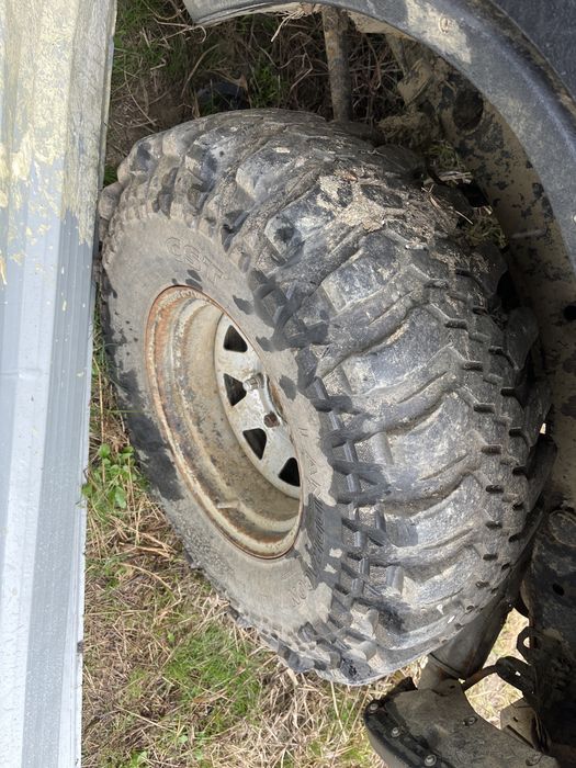 Jante anvelope nissan mitubishi toyota patrol pajero cst 33 r15