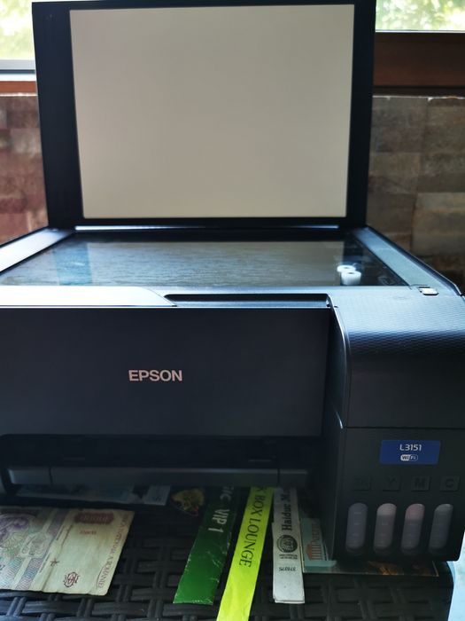 Vând imprimantă Epson L3151 EcoTank, multifuncțională (printare, copiere și scanare), în stare foarte bună de funcționare și aspect îngrijit.