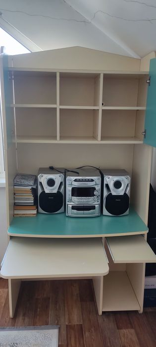 Стол компьютерный