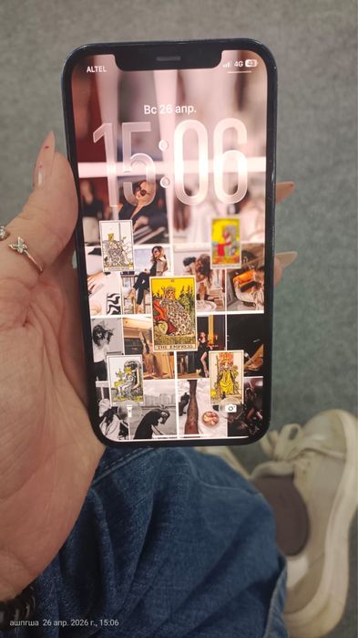 СРОЧНО ПРОДАМ iPhone 12 на 128 ГБ