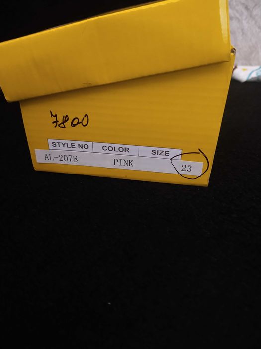 Обувь на девочку