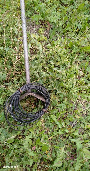 продам антенну-мачту 3,5 м высотой с телевизионным кабелем 12 м