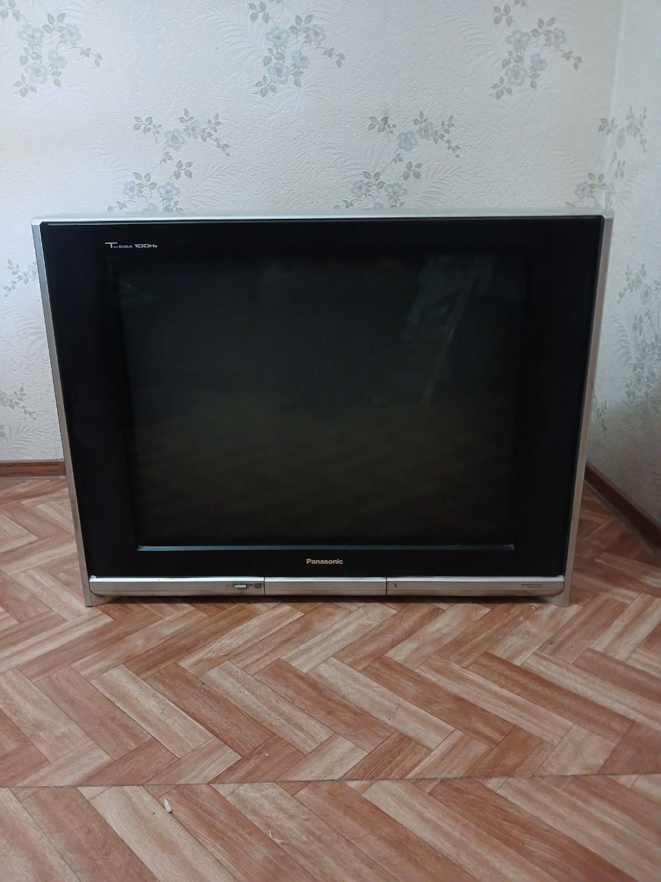 Телевизор Panasonic: 300 000 сум - Телевизоры Ташкент на Olx