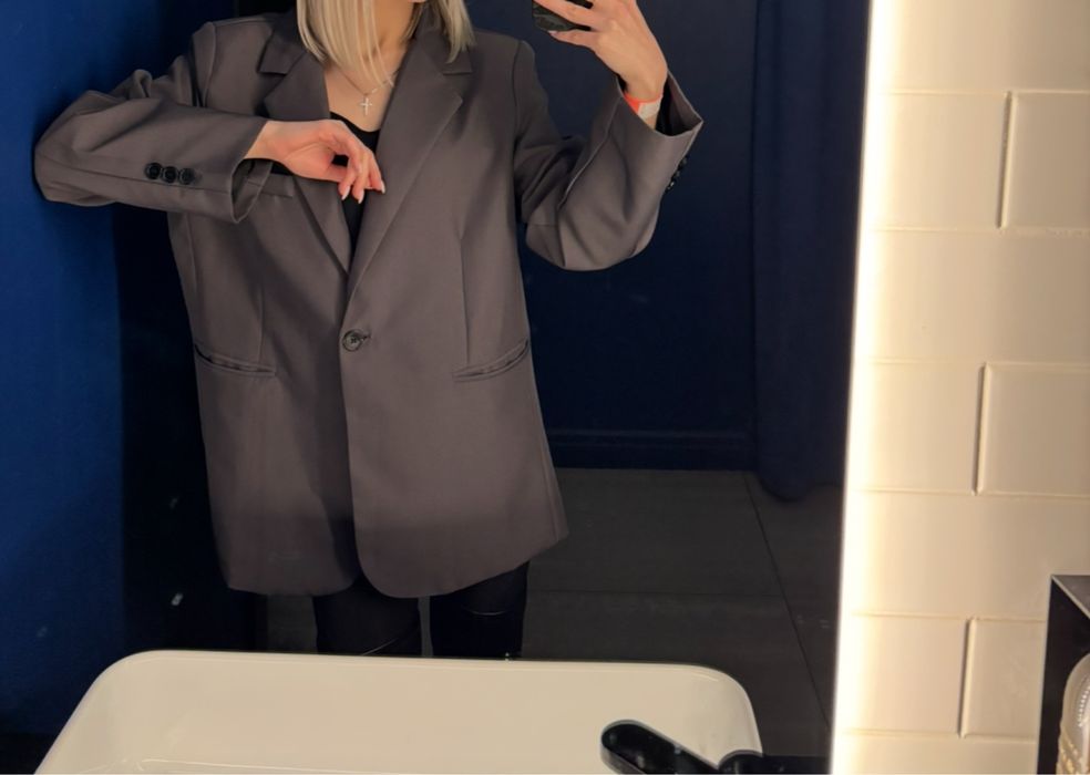 Продам платье Lichi, кофту, пиджак серый