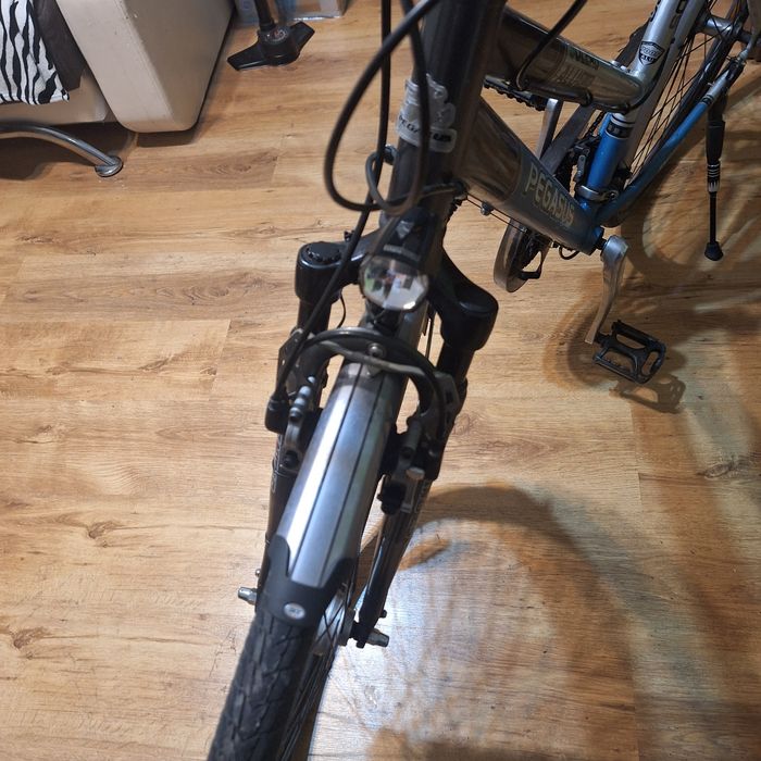 Bicicleta Pegasus Solero pe 28 aluminiu cu frâne hidraulice Magura