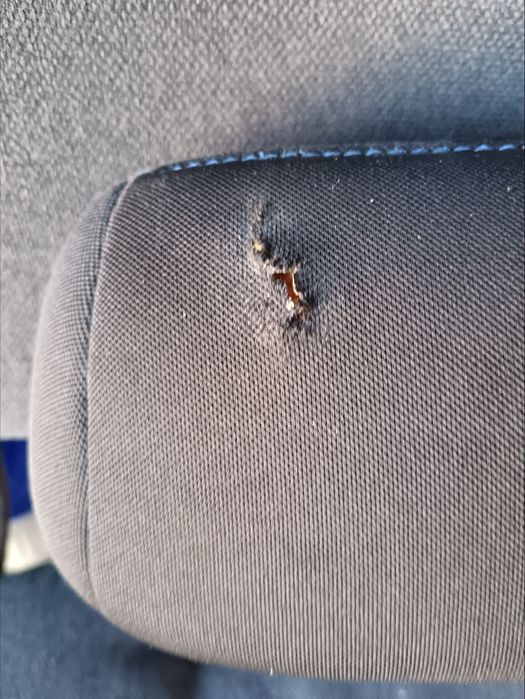 Продам подголовники 2 шт