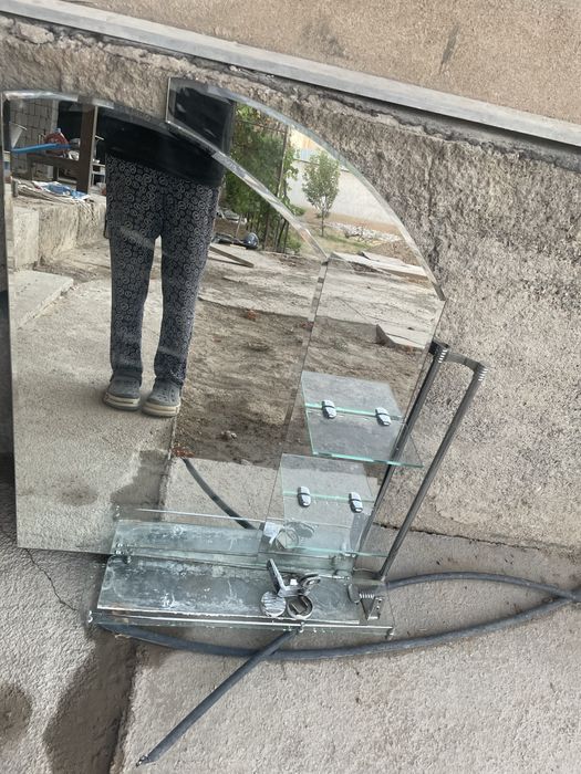 Продается зеркало для ванной комнаты