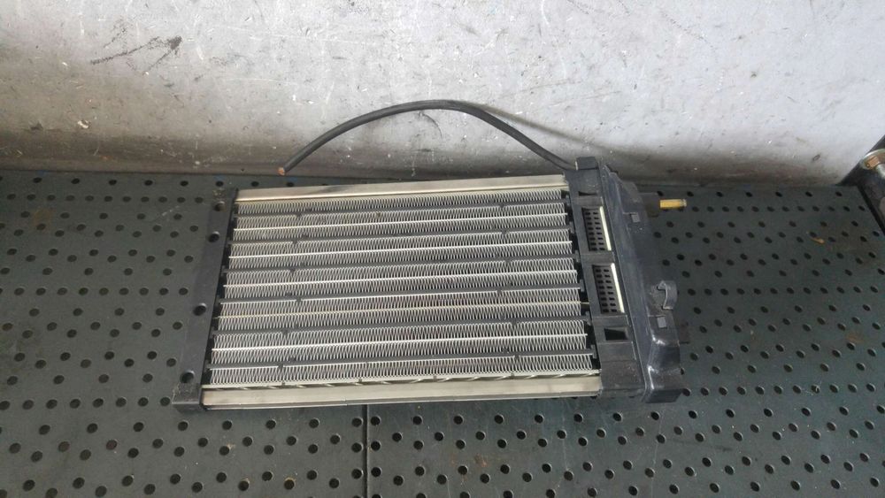 Rezistenta incalzire bord bmw seria 1 e81 e87 seria 3 e90 6411696253801 985323r07