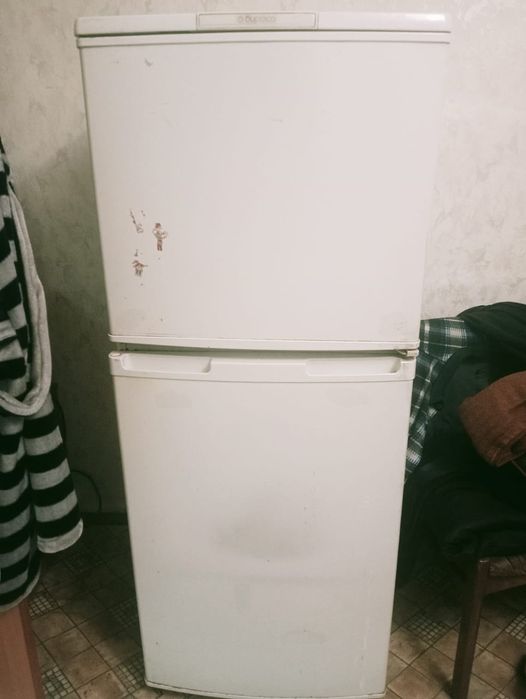 Холодильник б/у цена: 5000 майкудык