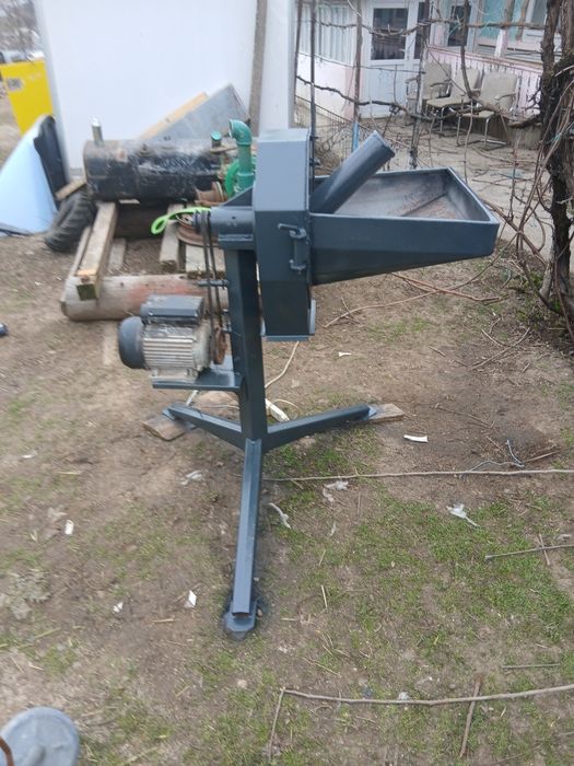Moara  cereale 220v import italia