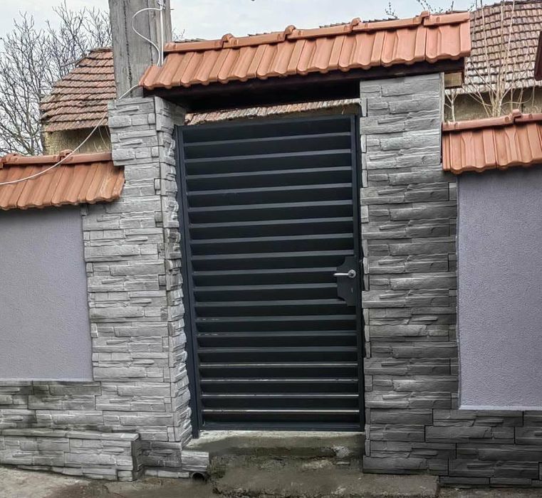 Тротоарни плочки, бордюри, обл. камък, саксии