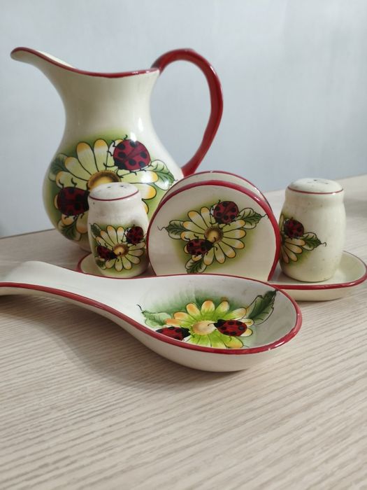 Продам набор посуды