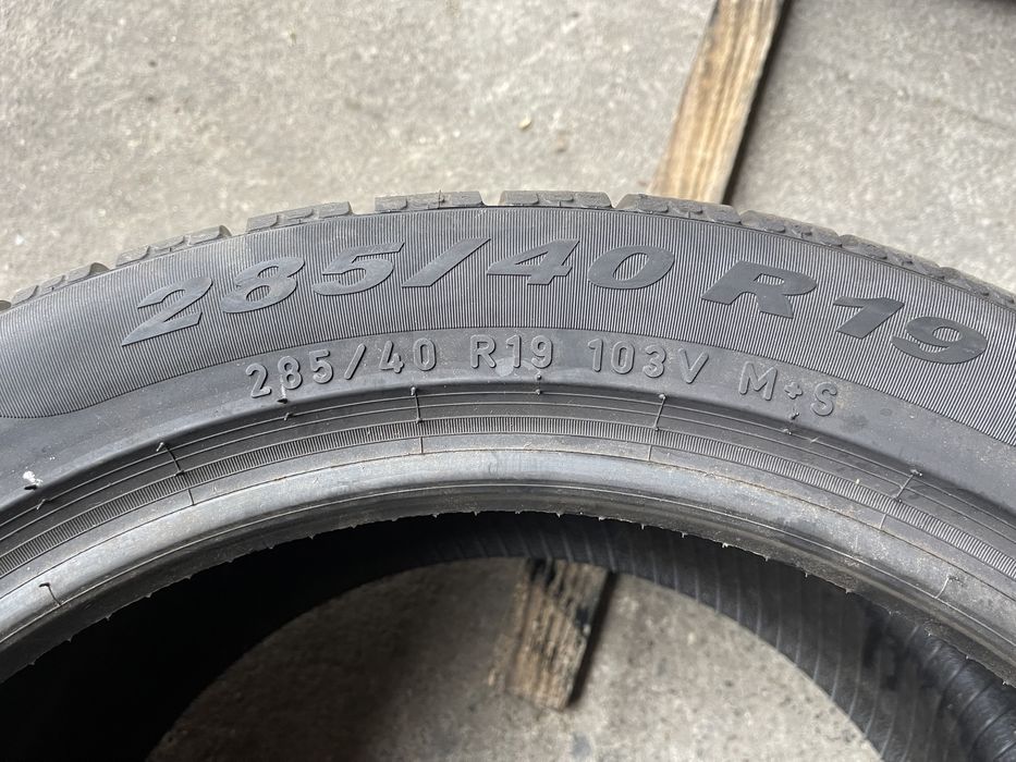 2 anvelope Noi de iarna 285/40/19 Pirelli