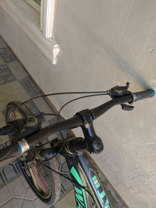 Arzon Spartivniy velosipet velik