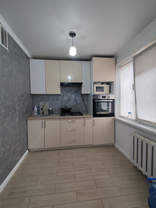 Продам 4х ком квартиру в центре города.