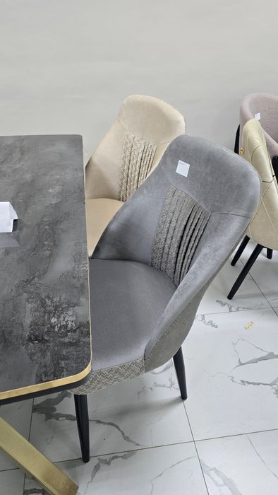 Стулья новые с ветрины