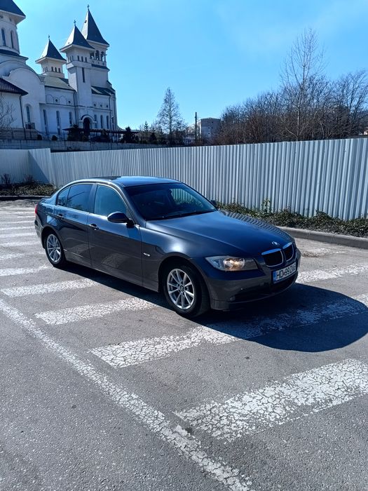 Vând BMW e 90 2 litri benzina !
