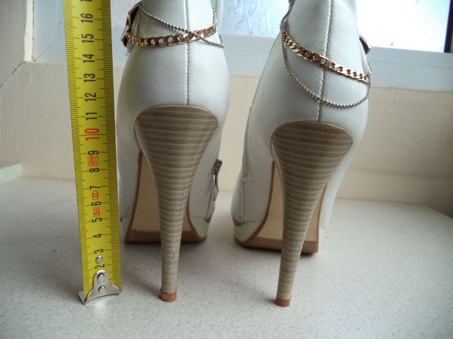 Дамски боти